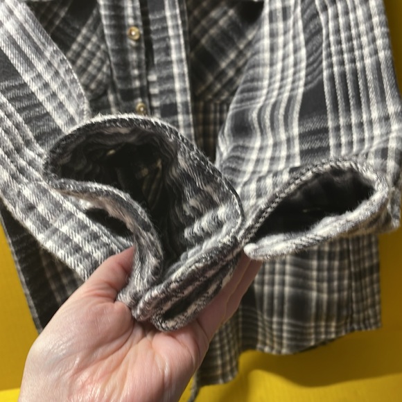 Deer Creek black and white plaid long sleeve button down shirt, size Large - Picture 3 of 7